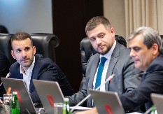 Politička matematika Vlade Crne Gore: Država jednako dijeli novac i diskriminiše najbrojniju vjersku zajednicu